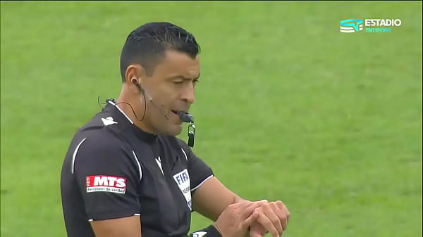 Nonton Colo Colo Coloca En 4 A La U De Chile thumbnail