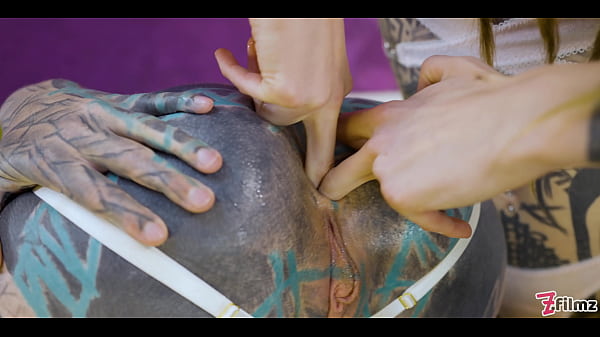 Tatted teens ramming huge toys into each other&rsquo;s holes 