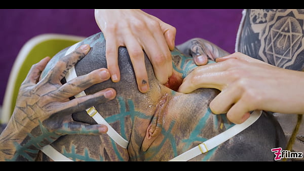 Play MP4 - Tatted TEENS Ramming Huge Toys Into Each Other&rsquo;s Holes