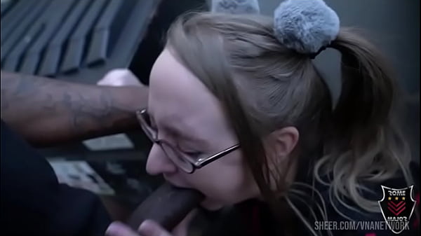 Rome major gives pony tails andi ray what she's looking 4 outsides 