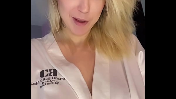 Teaser viens me voir sauter sur une bonne queue dans la douche j&rsquo;ai 