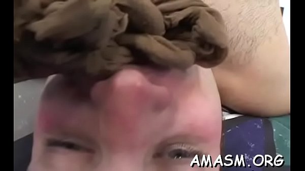 Bare girls in high class facesitting lesbian action on_cam