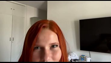 Nonton Ruiva Dando Escondido Do Marido Pro Seu Meio Irmao Na Cama Do Corno thumbnail