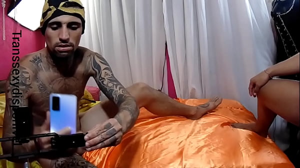 Boneca Gostosa Sendo Sarabulhada Por Pica Grande E Grossa De Uber Safadinho thumbnail