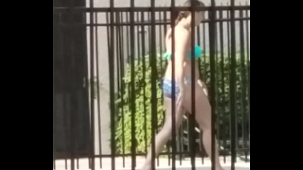 Mi vecina esta bien buena