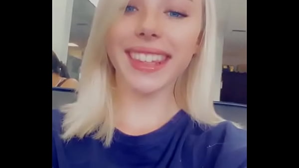 Mulheres de Touro : Dixie Lynn - Brincando no Shopping 