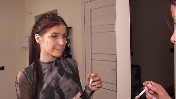 Nonton Longhaired Girl Gets Fucked On The Table And Gets It In Her Mouth thumbnail