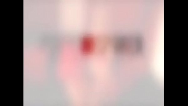 Nonton Camgirl Wichst Sich Die Fotze Und Stript thumbnail