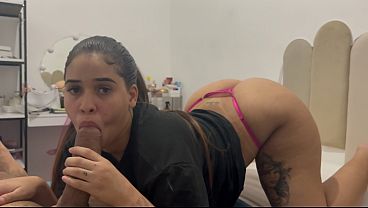 Minha cunhada me chamou pro quarto dela e estava só_ de calcinha