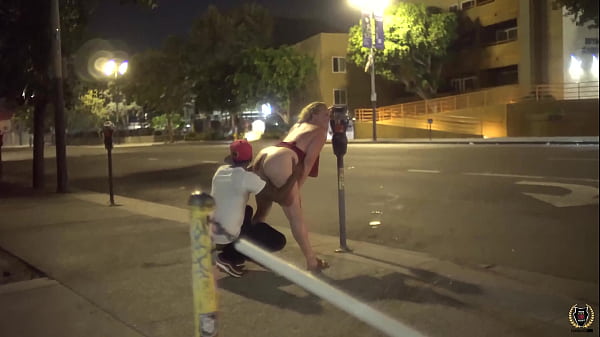 Curvy Milf Cameron Skye Gets Doggy Fucked By Rome Major Outdoors! thumbnail