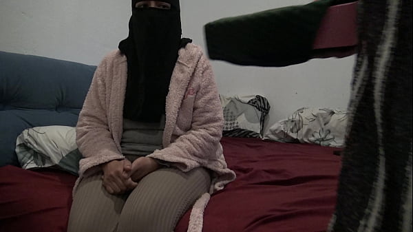Nonton Arabic Refugee Lives A Perverted Sex Life In Europe And Has Sex With Strangers Everyday thumbnail