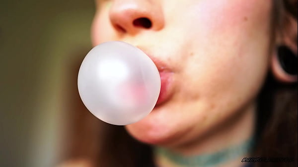 Nonton Sticky Glossy Bubblegum Pop thumbnail