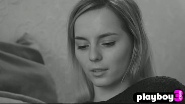 Nonton Amazing Babe Revealed Her Stunning Body And Posed Totally Naked thumbnail