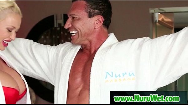 Busty pornstars_get oil_massage_02