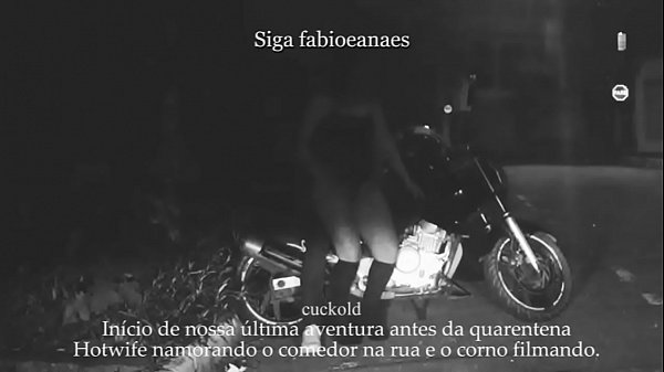 Casada se exibi na_rua com_o comedor corno_voyeur filma e legenda aadrenalina