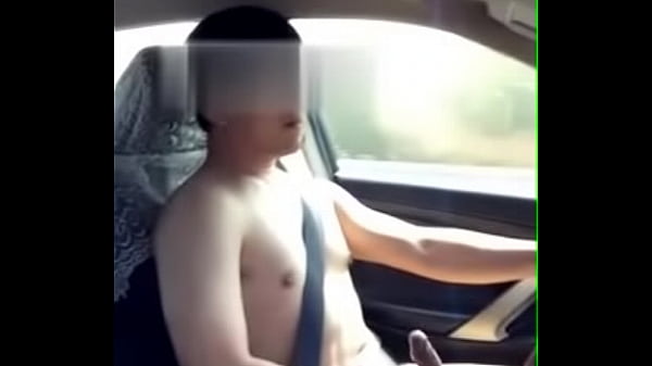 Chinese guy jerking on the way (2) 