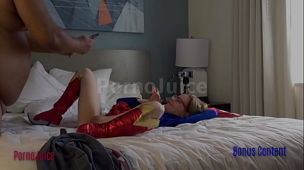 Nonton Savannah Chavez Gets A Big Bbc Creampie While Cosplaying As Superwoman thumbnail