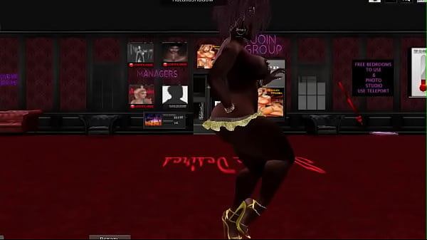 Transsexual Black Canary (Second life) dancing in the club 