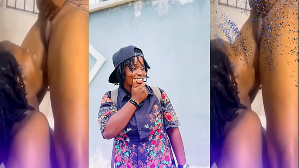 3 lesbians emptying bladders together