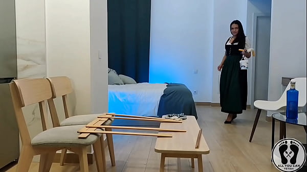 Nonton Austrian Woman In Dirndl Getting Dirty thumbnail