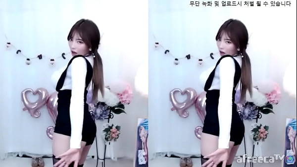 Big boobs korean dancing