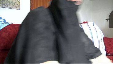 Nonton Perverted Family: Muslim Aunty Loves Smelling Her Stepsons Hairy Ass thumbnail