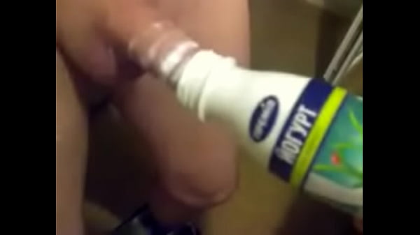 Play MP4 - Dick and bottle