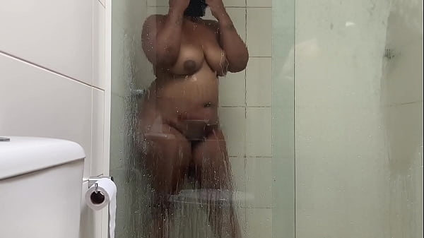 Veio na minha casa tomar banho e virou meu ref&eacute;m 