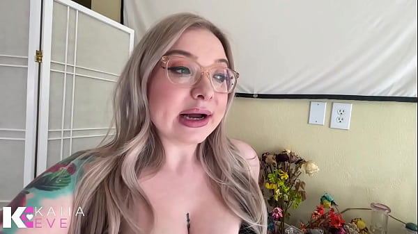 First date gone blonde babe shrinks squishes & vores scared tiny fighter