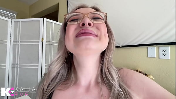 First date gone blonde babe shrinks squishes & vores scared tiny fighter