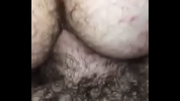 Eu comendo o viado do cu peludo 