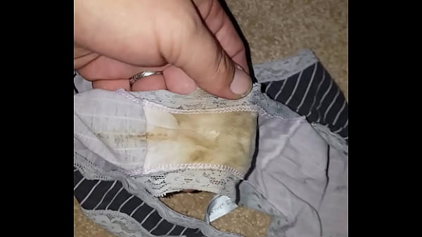 Play MP4 - Dirty panties