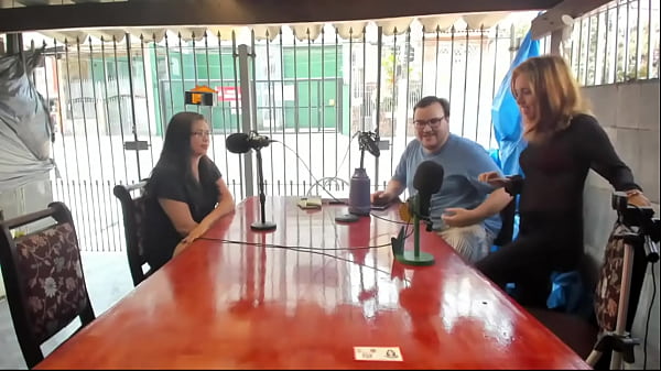 Vania Do Espa&ccedil;o Salvaley Convidando Geral Para Uma Massagem Tantrica Coletiva No Podcast Incancelaveis Podrecast thumbnail