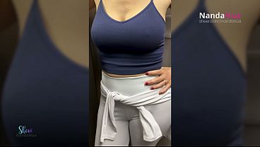 Nonton Naughty Wife Working Out In Sheer Leggings, Nip Slips, And Great Exhibitionism. Esposa Safada Treinando Roupa Transparente Pagando Peitinho E Exibicionismo thumbnail