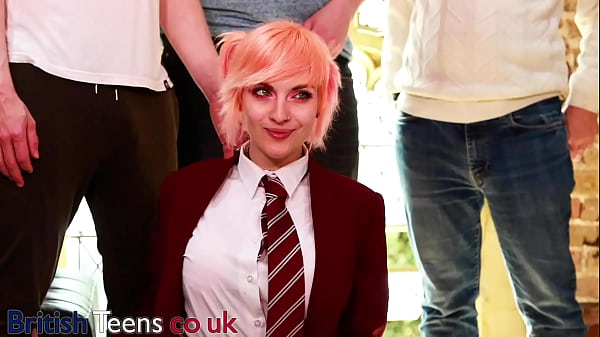 Nonton Hot College Student In Her First Blowbang thumbnail