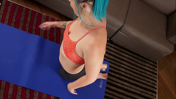 amateur yoga slut strips and cums_TRAILER