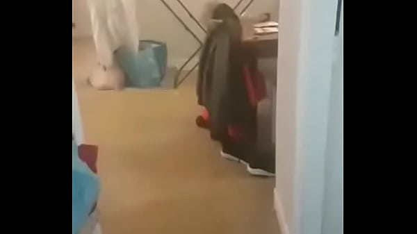 Nonton Lapine Et Le Chasseur thumbnail