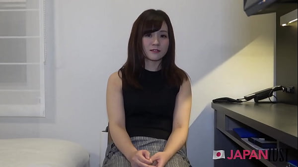 Attractive japanese hottie plays with vibrator and gets creampied