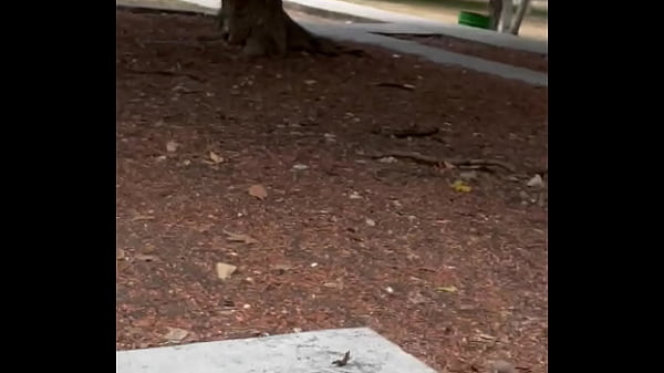 Chica casa de los abuelos