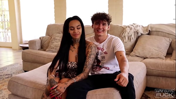 Nonton New Talent Alert! Derek Rice&rsquo;s Hot Debut! This Hung Athlete Takes On Missivysteele In A Steamy, Exclusive Hot ... thumbnail