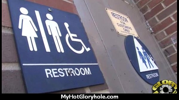 Huge TitBabe Deepthroats Gloryhole DIck13