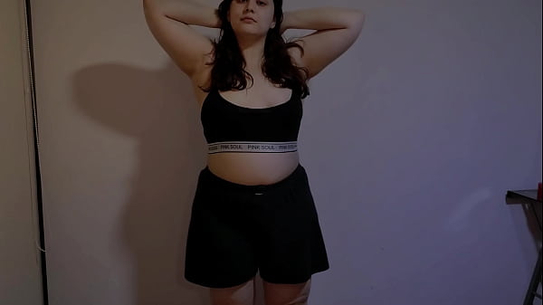 Nonton Cute Tubby Babe Spreads Her Nasty Asshole For You thumbnail