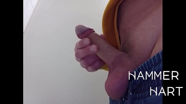 Play MP4 - Quick Jerk Off On The Toilet