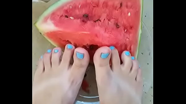 Nonton Feet & Food thumbnail