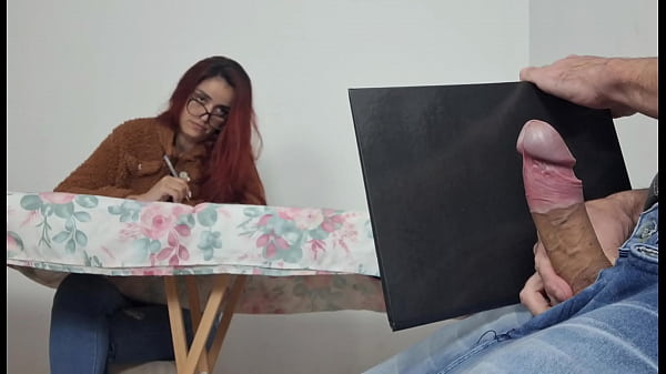 Masturba&ccedil;ao Arriscada Na Sala De Curso Uni T&aacute;rios thumbnail