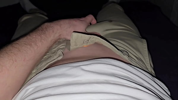 Deutscher Meister zeigt nasse pralle Precum Eichel und starken K&ouml_rper &ndash_ PhantomGentX