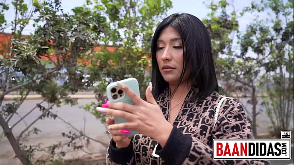 Play MP4 - I met a horny cholita on the street and asked her to come to my apartment&comma; would she accept&quest;