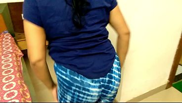 Nonton Desperate Housewife First Time Penetration With Huge Cucumber In Pussy thumbnail