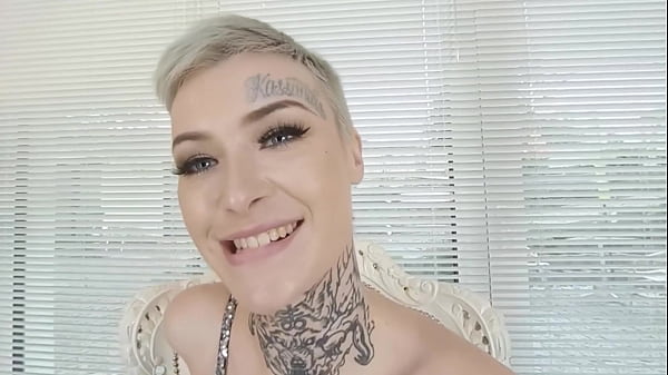 Monster Dildo Fuck Lesson With Tabitha Poison thumbnail