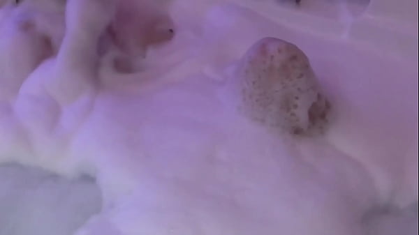 I love having sex in the jacuzzi my husband's friends know it and they please me 